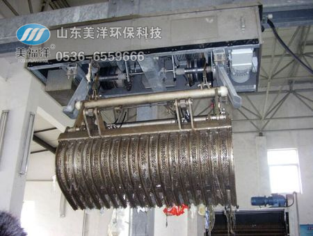 點(diǎn)擊查看詳細(xì)信息<br>標(biāo)題：抓斗式機(jī)械格柵 閱讀次數(shù)：4317